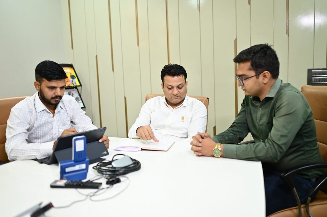 Adyright Media team in a client strategy meeting